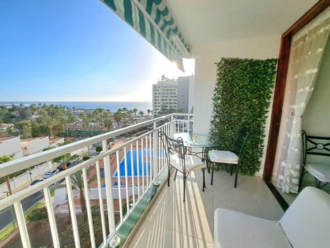 Balcony/Terrace, Pool view, Sea view, Swimming pool