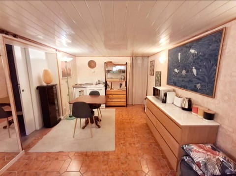 Kitchen or kitchenette, Living room, Dining area