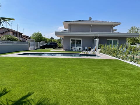 Property building, Garden, Garden view