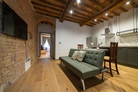 TV and multimedia, Kitchen or kitchenette, Seating area, Dining area