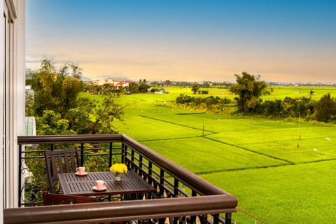 Natural landscape, View (from property/room), Balcony/Terrace