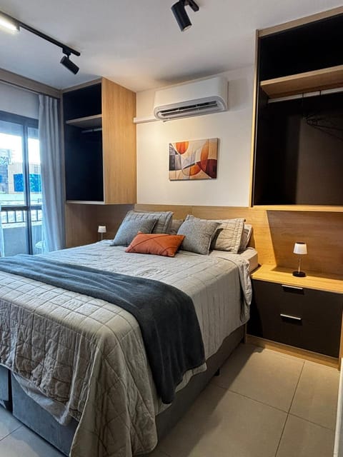 Bed, Photo of the whole room, Bedroom, air conditioner