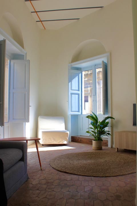 TV and multimedia, Living room, Seating area, furniture