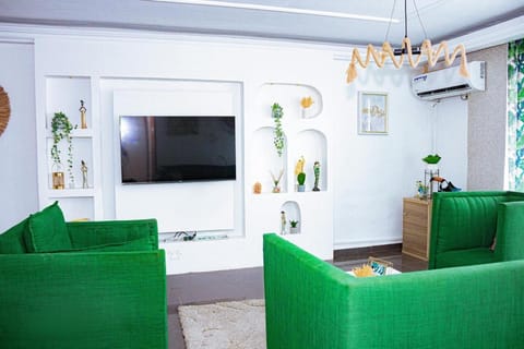 Communal lounge/ TV room, TV and multimedia