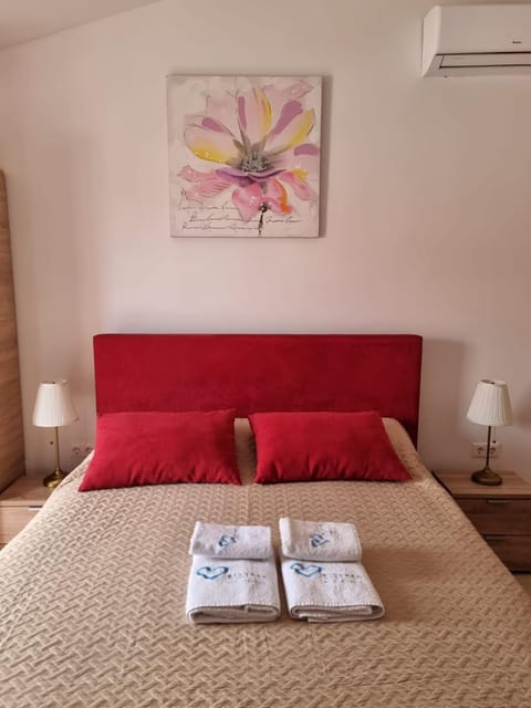 Bed, air conditioner