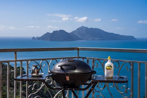 View (from property/room), Balcony/Terrace, Sea view