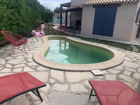 Chez Jenn- Jolie maison climatisée avec piscine House in Provence-Alpes-Côte d'Azur