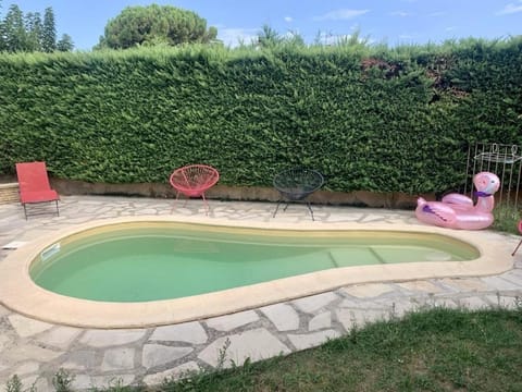 Chez Jenn- Jolie maison climatisée avec piscine House in Provence-Alpes-Côte d'Azur