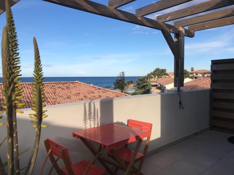 Natural landscape, Balcony/Terrace, Sea view