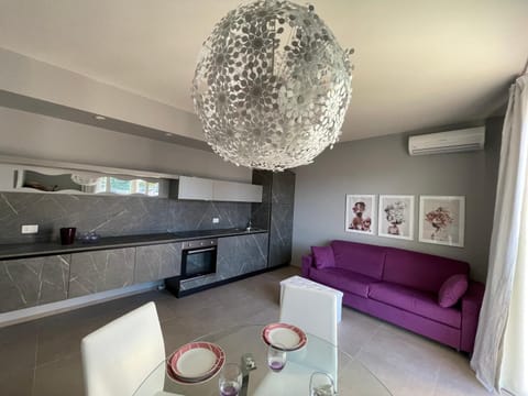 Kitchen or kitchenette, Living room, Dining area