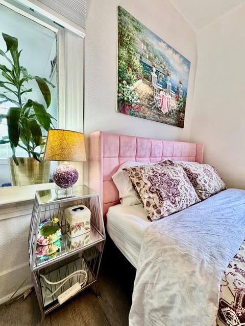 Bed, Bedroom, wardrobe