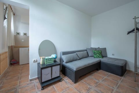 Minute to the SEA - Vacation Home Apartment in Dobrota