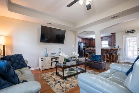 Cozy Retreat Near Moody AFB, VSU, Downtown & Parks House in Valdosta