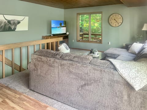 Pet Friendly, 2br Lakeside Relax On Long Lake House in Wisconsin