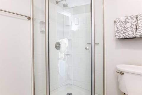 4BR Gameday Getaway EV Charger Pet-Friendly 10p House in Mishawaka