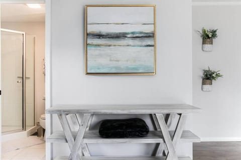 4BR Gameday Getaway EV Charger Pet-Friendly 10p House in Mishawaka