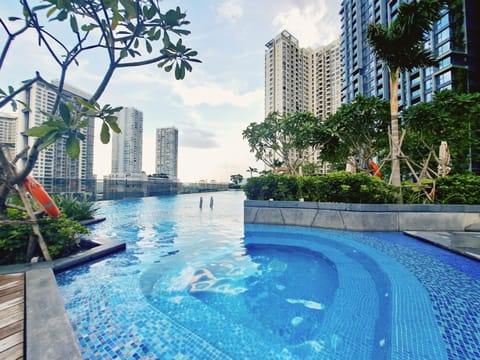 Property building, Swimming pool