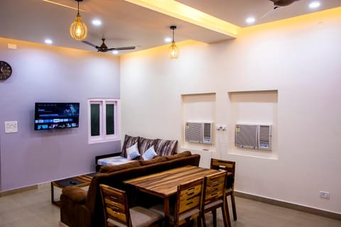 TV and multimedia, Dining area
