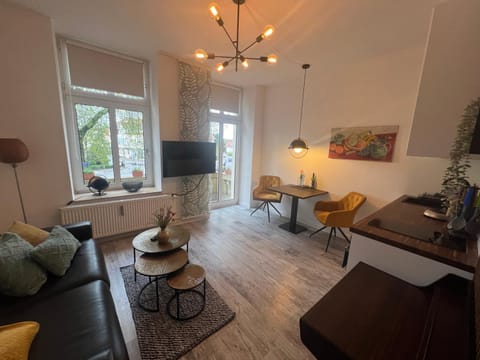 TV and multimedia, Balcony/Terrace, Kitchen or kitchenette, Living room, Seating area
