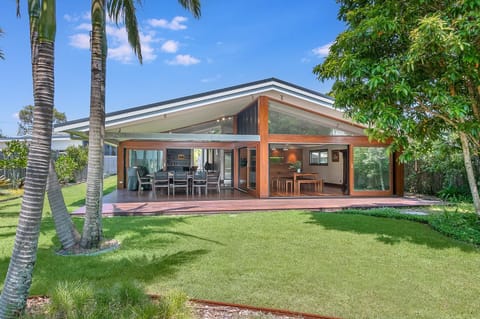 Property building, Patio, Garden, Garden view