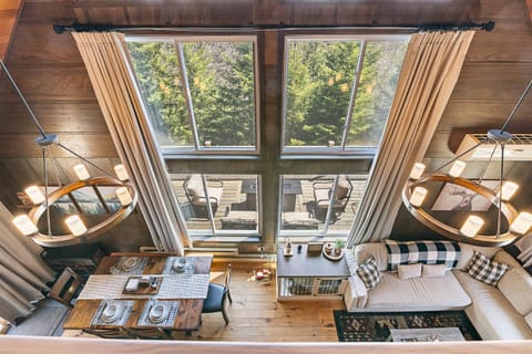 Crooked Ear Cabin Cabin in Wilmington