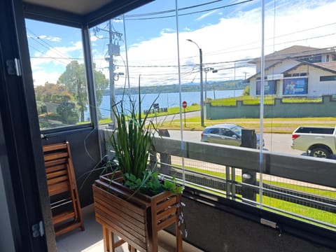 View (from property/room), Balcony/Terrace, Lake view, Street view