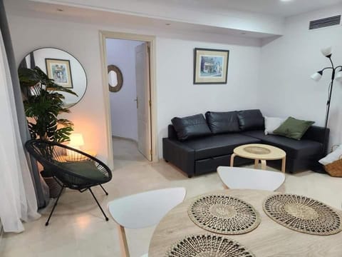 Apartment Beachfront Accommodation Apartment in Estepona
