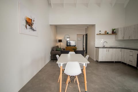 Living room, Dining area, kitchen