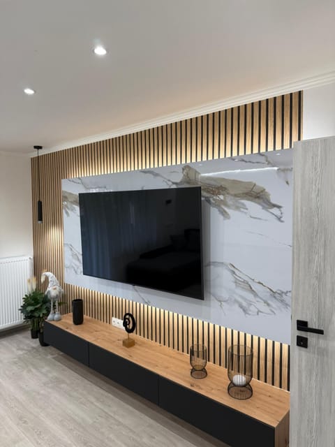 Communal lounge/ TV room, TV and multimedia, Evening entertainment