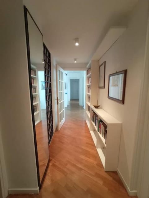 Minzoni: quiet, bright & central apartment Apartment in La Spezia