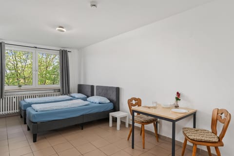 Bed, Photo of the whole room, Seating area, Bedroom