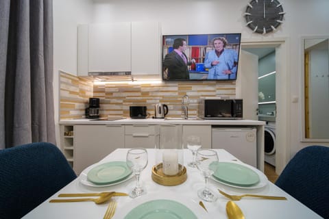 TV and multimedia, Dining area