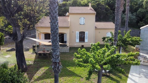 Property building, Natural landscape, Garden view