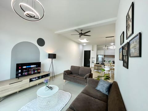 TV and multimedia, Living room, Seating area, fireplace