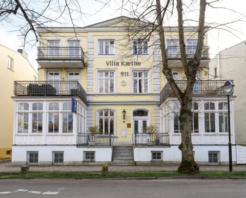 Property building, Day, Location