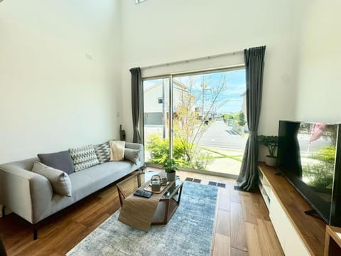 TV and multimedia, Living room, Seating area