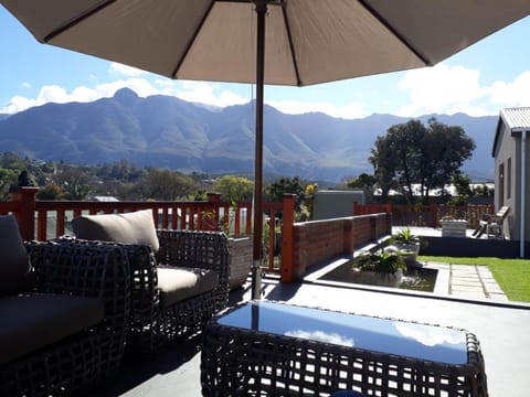 Patio, Nearby landmark, Natural landscape, View (from property/room), Balcony/Terrace, Seating area, Mountain view