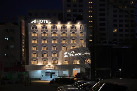 Property building, Night