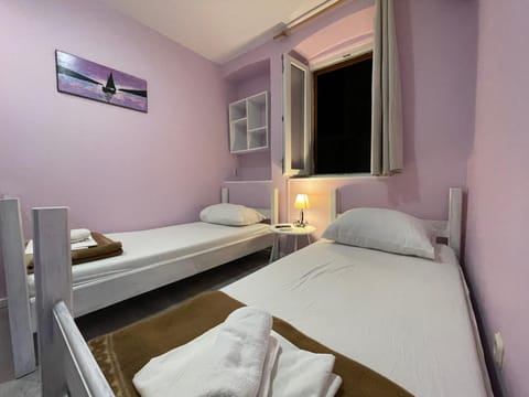 Bed, Photo of the whole room, towels