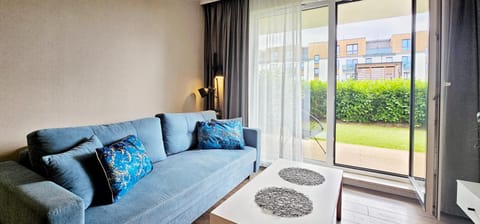 HolidayHomePL Bel Mare 109b z tarasem i ogródkiem Apartment in Miedzyzdroje