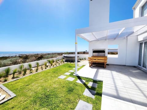 Natural landscape, Garden, Garden, View (from property/room), Sea view