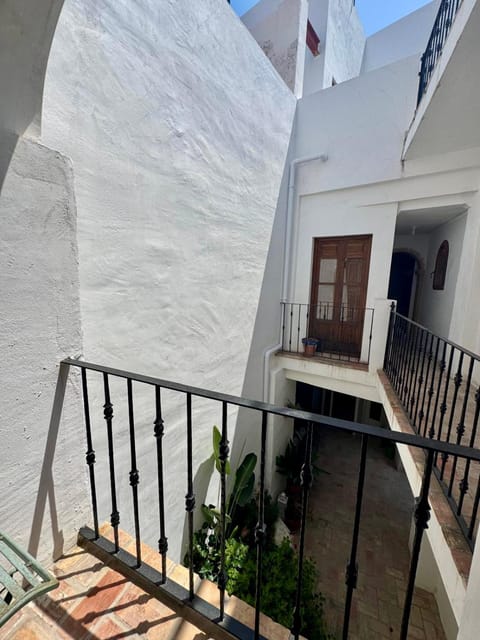 Oliva Courtyard Guesthouse Bed and Breakfast in Safor