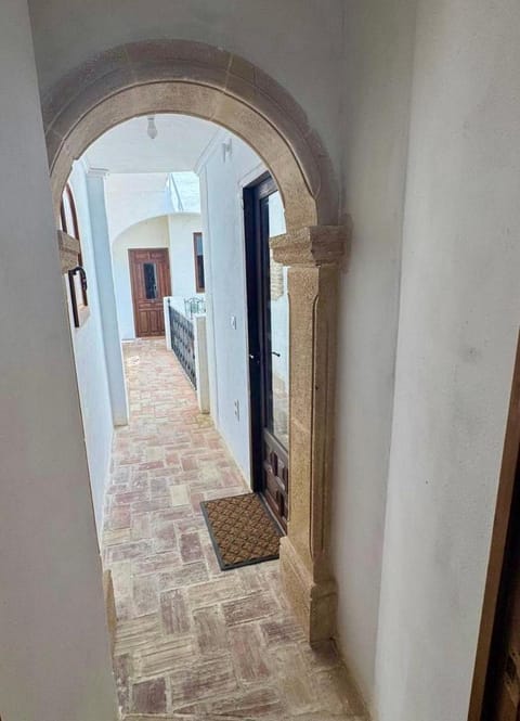 Oliva Courtyard Guesthouse Bed and Breakfast in Safor