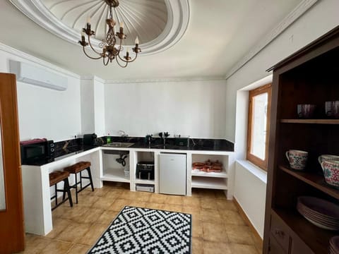 Oliva Courtyard Guesthouse Bed and Breakfast in Safor