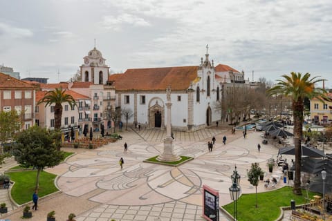 Nearby landmark, Landmark view, Street view