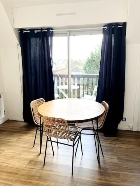 studio à deux pas de la plage et des commerces Apartment in Cabourg