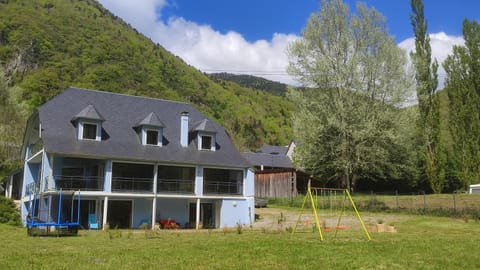 Property building, Garden