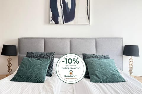 Bed, Photo of the whole room, Logo/Certificate/Sign, Bedroom, Certificate/Award