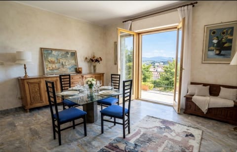 View (from property/room), Living room, Seating area, Dining area