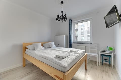 TV and multimedia, Other, Bedroom, microwave